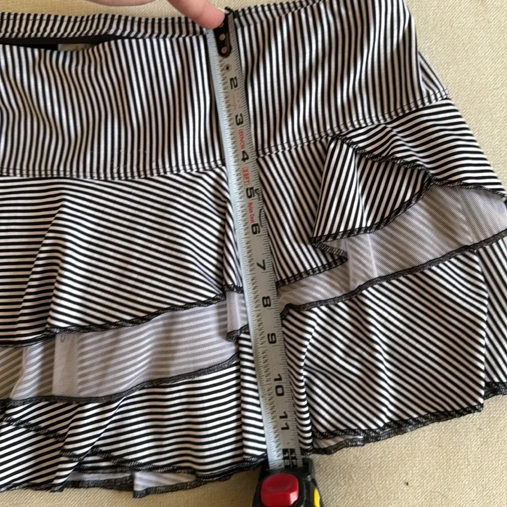 Lucky In Love Tennis Skort Womens Size M Black White Stripe Tennis Skirt - Picture 2 of 6